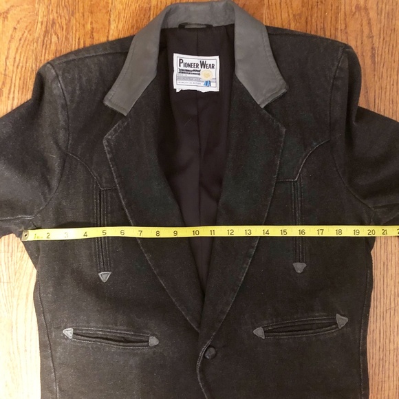 VINTAGE BLACK DENIM CROP WESTERN STYLE JACKET - Picture 6 of 8